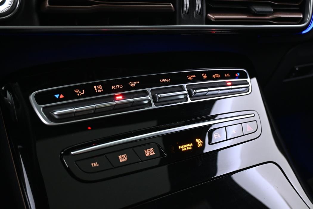 MERCEDES-BENZ EQC 2023