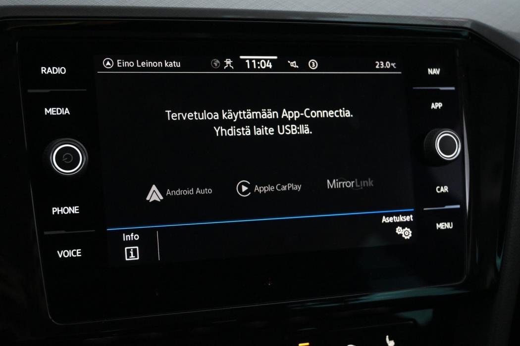 VOLKSWAGEN Passat 2022