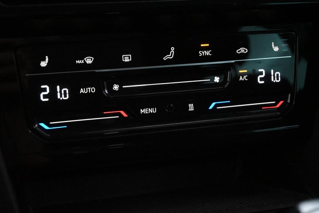 VOLKSWAGEN Passat 2022