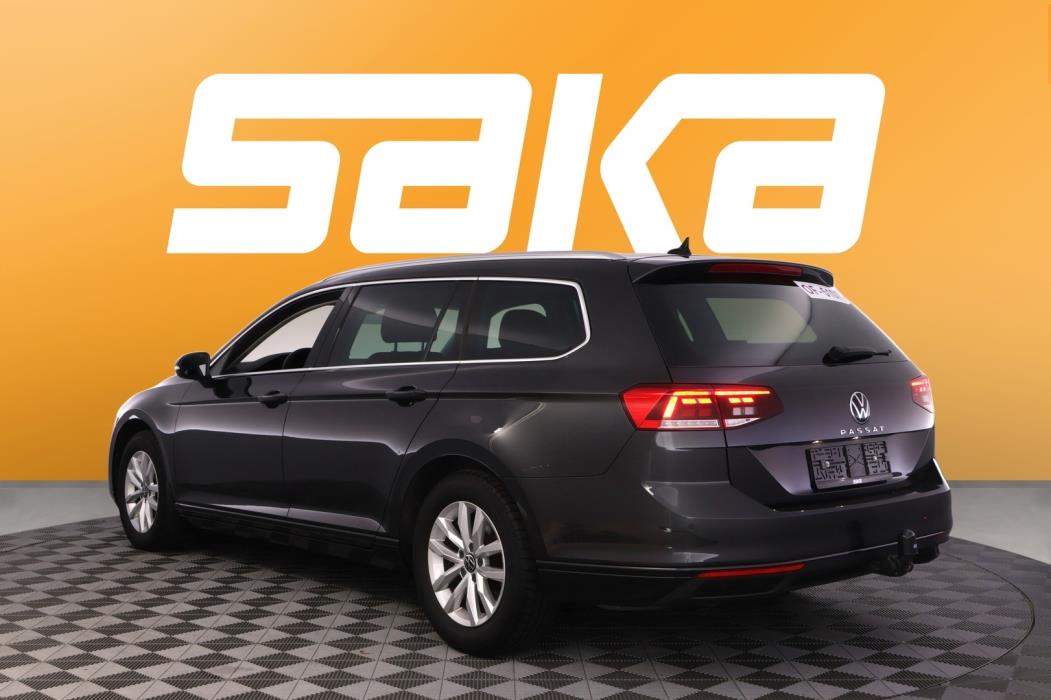 VOLKSWAGEN Passat 2022