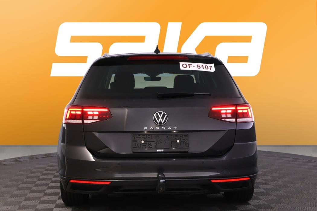 VOLKSWAGEN Passat 2022