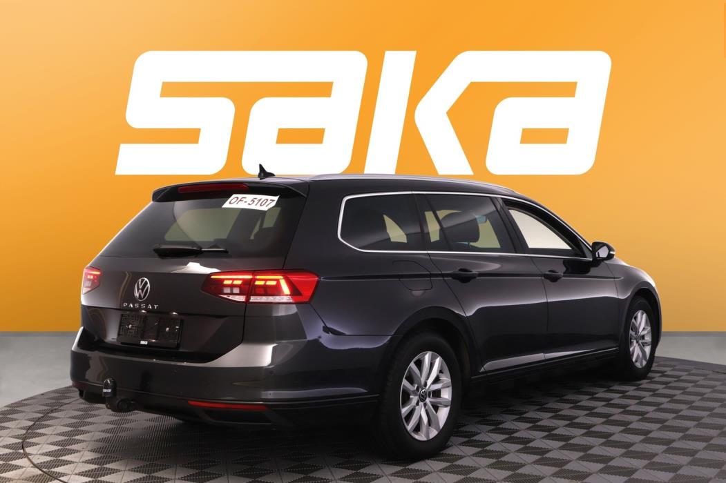 VOLKSWAGEN Passat 2022