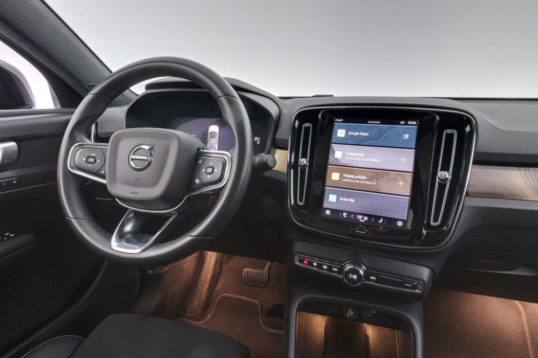 VOLVO C40 2023