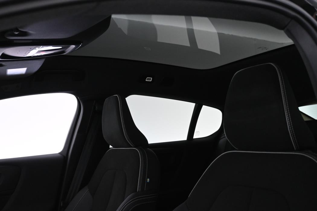 VOLVO C40 2023