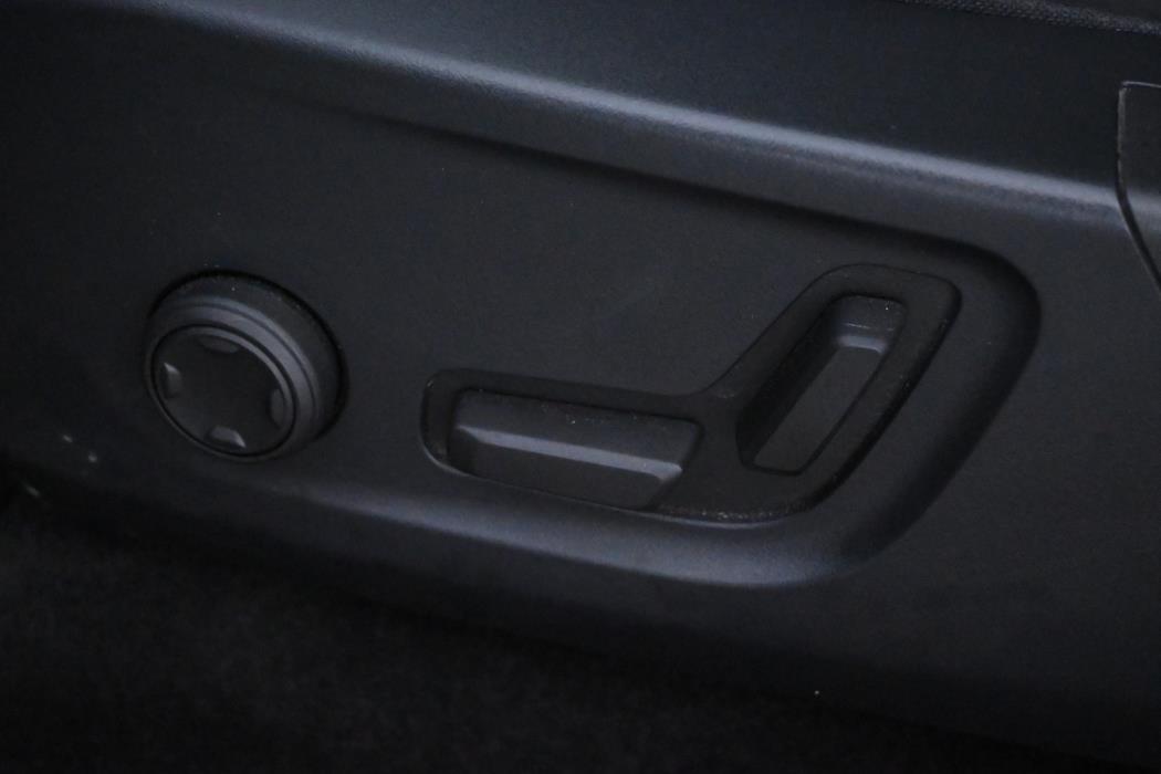 VOLVO C40 2023