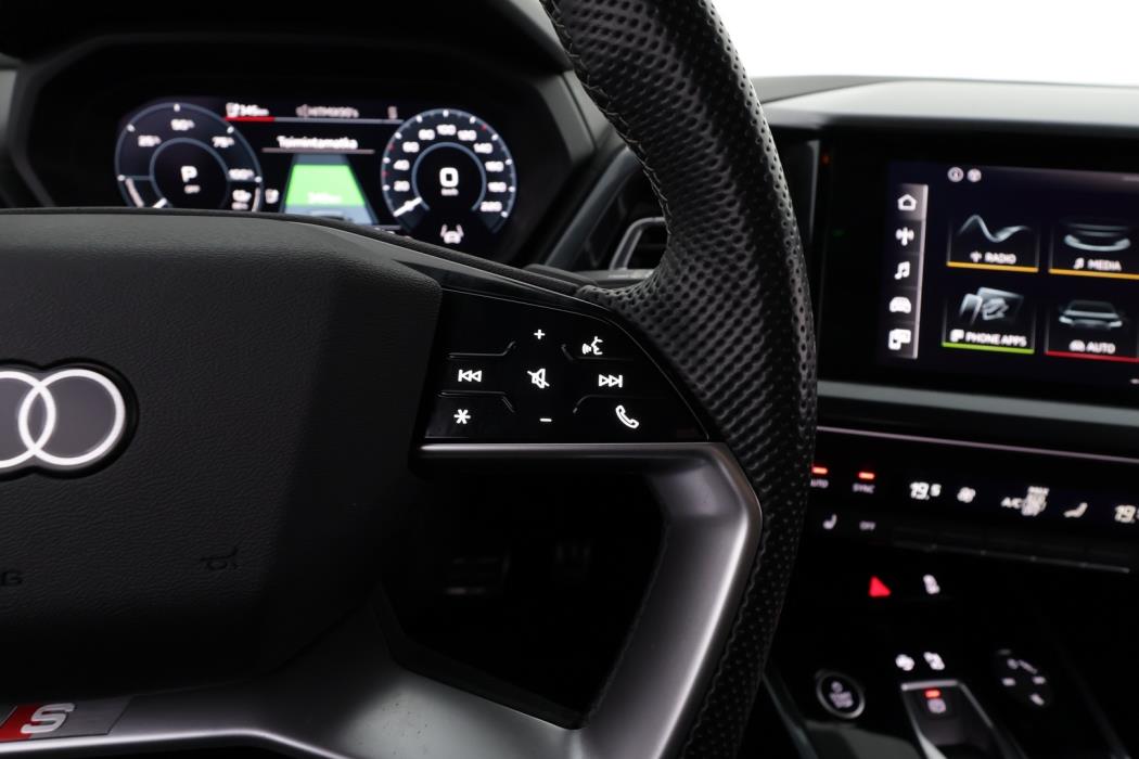 AUDI Q4 e-tron 2023