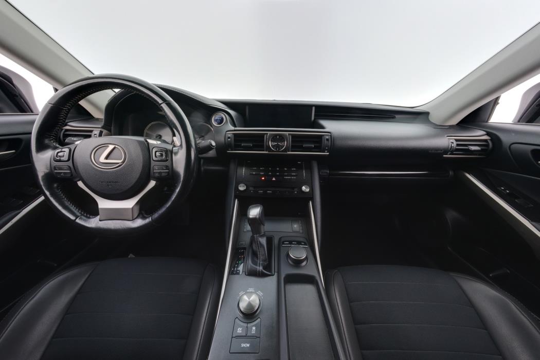 LEXUS IS 2017