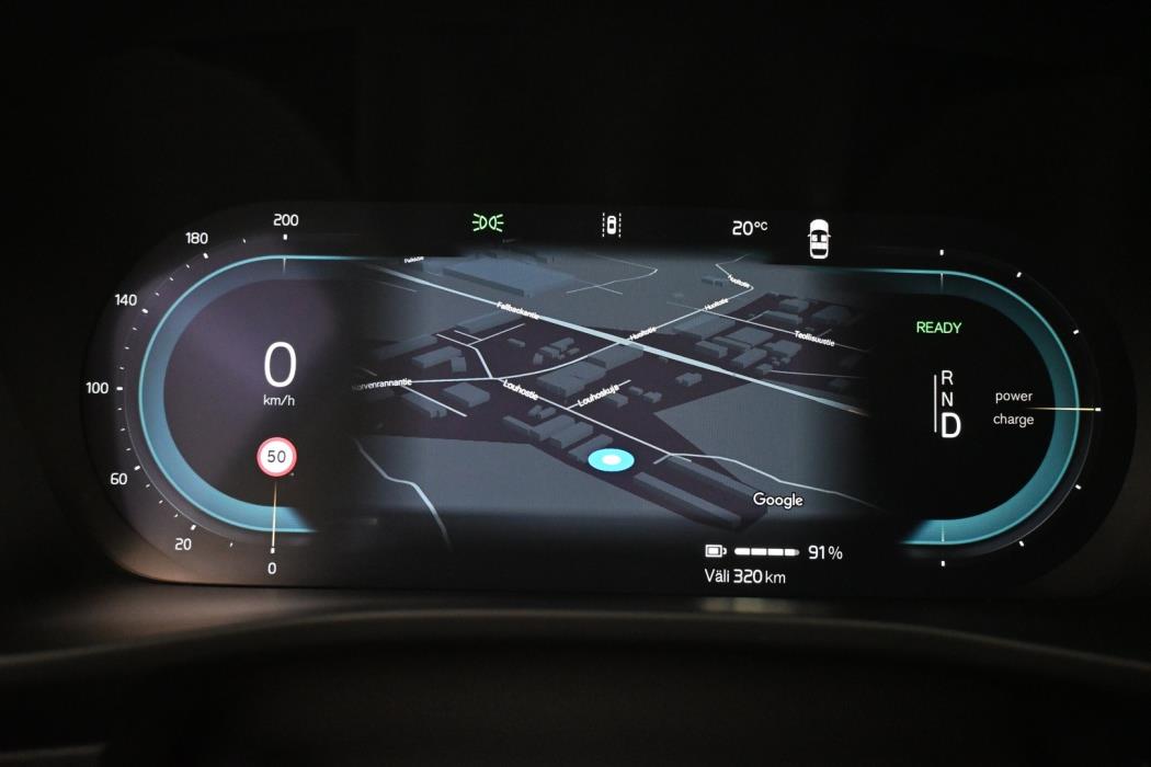 VOLVO EC40 2025