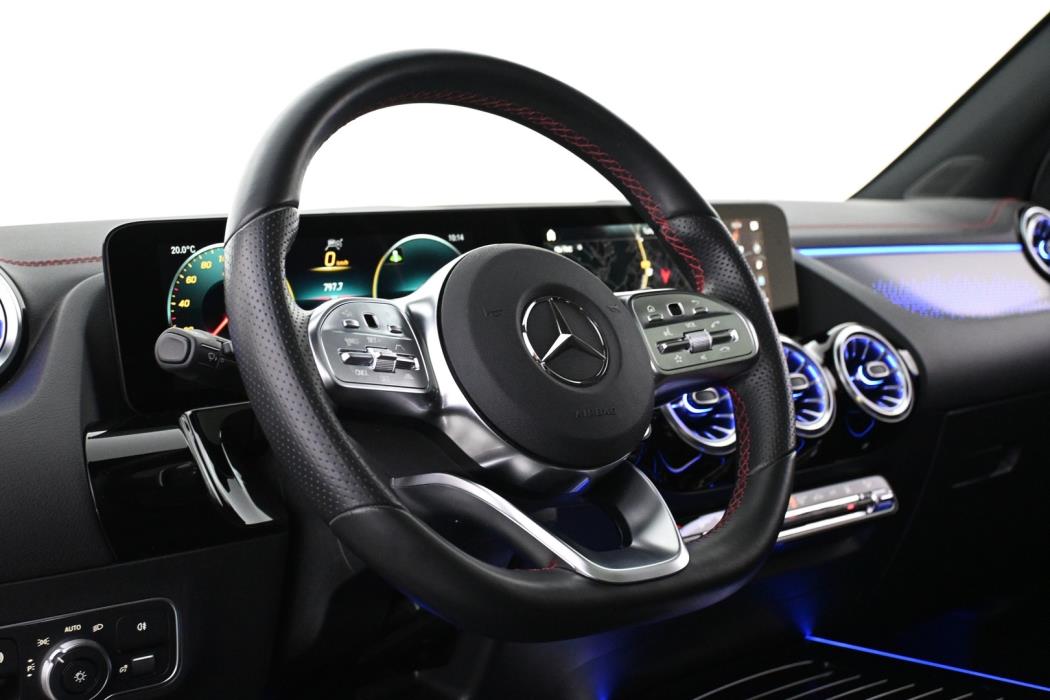 MERCEDES-BENZ EQA 2023