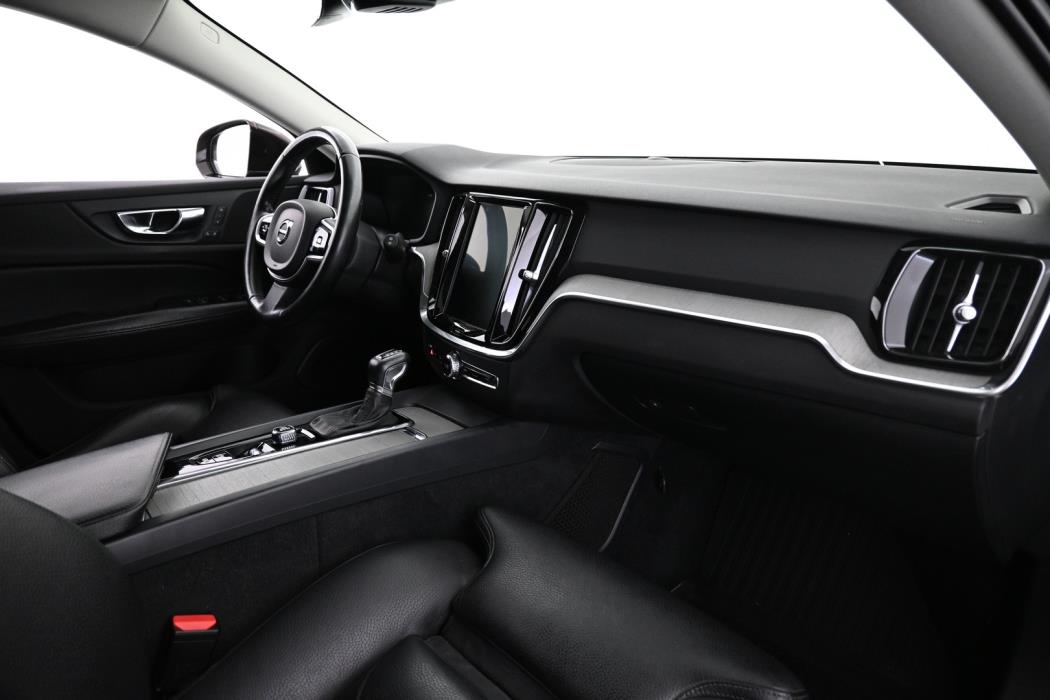 VOLVO V60 2020
