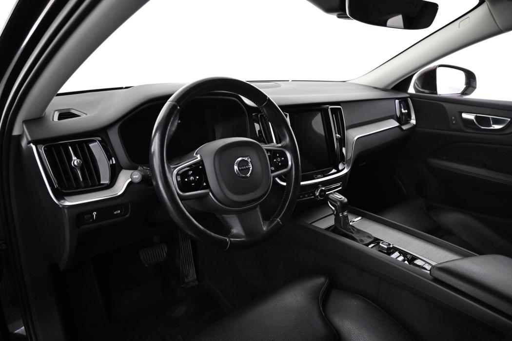 VOLVO V60 2020