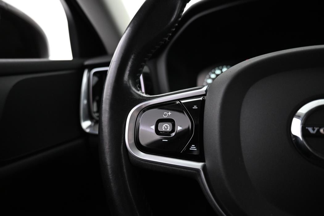 VOLVO V60 2020