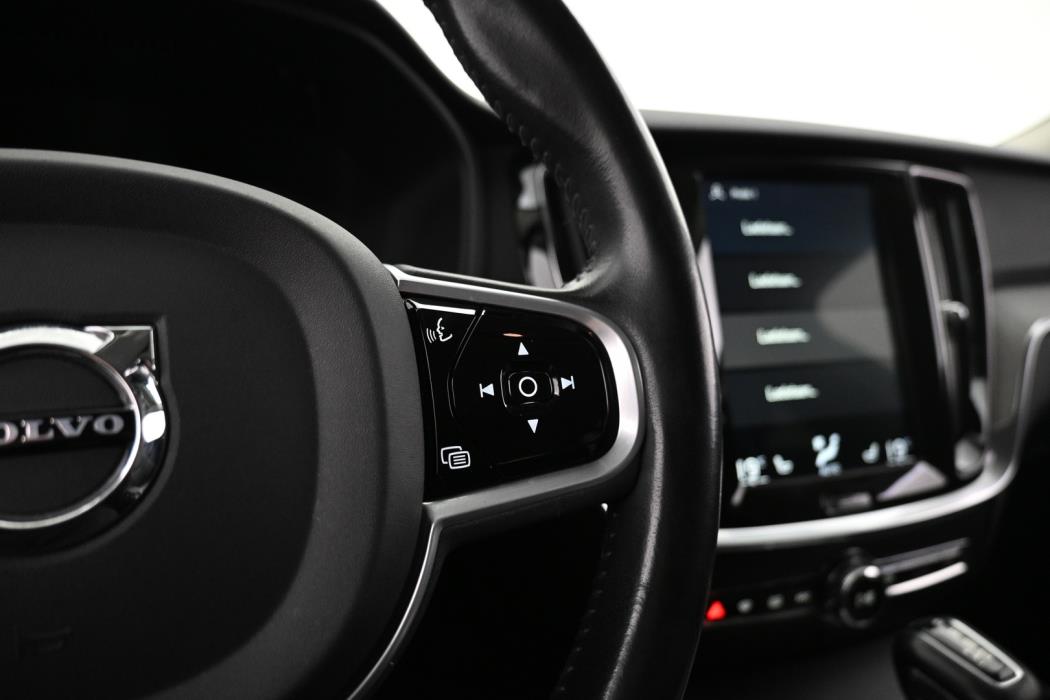 VOLVO V60 2020