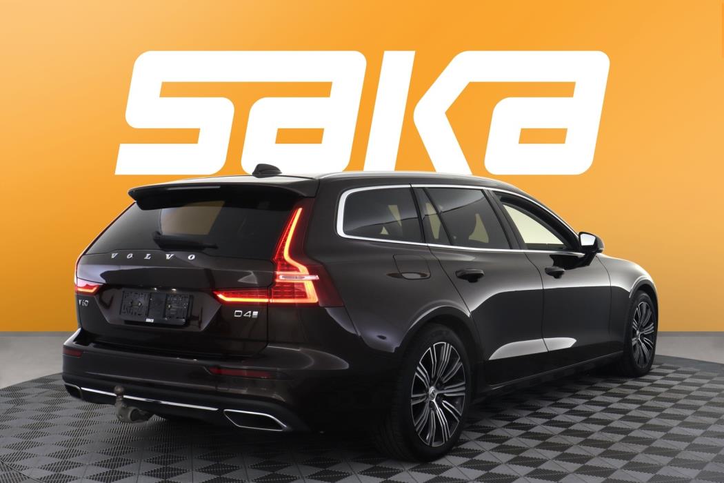 VOLVO V60 2020