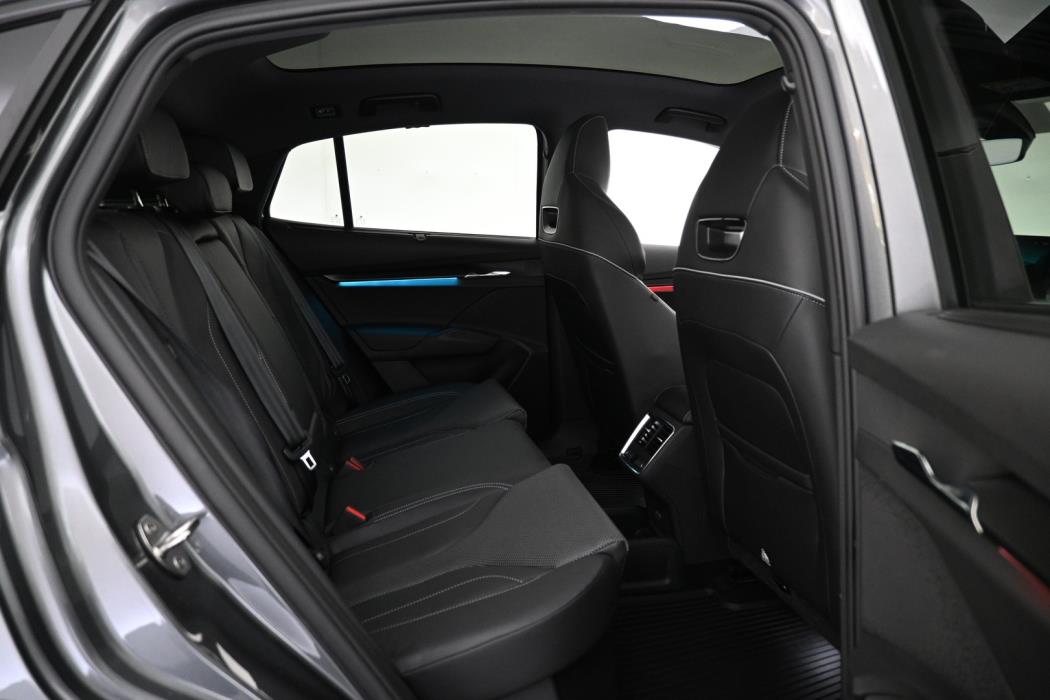 SKODA Enyaq 2023
