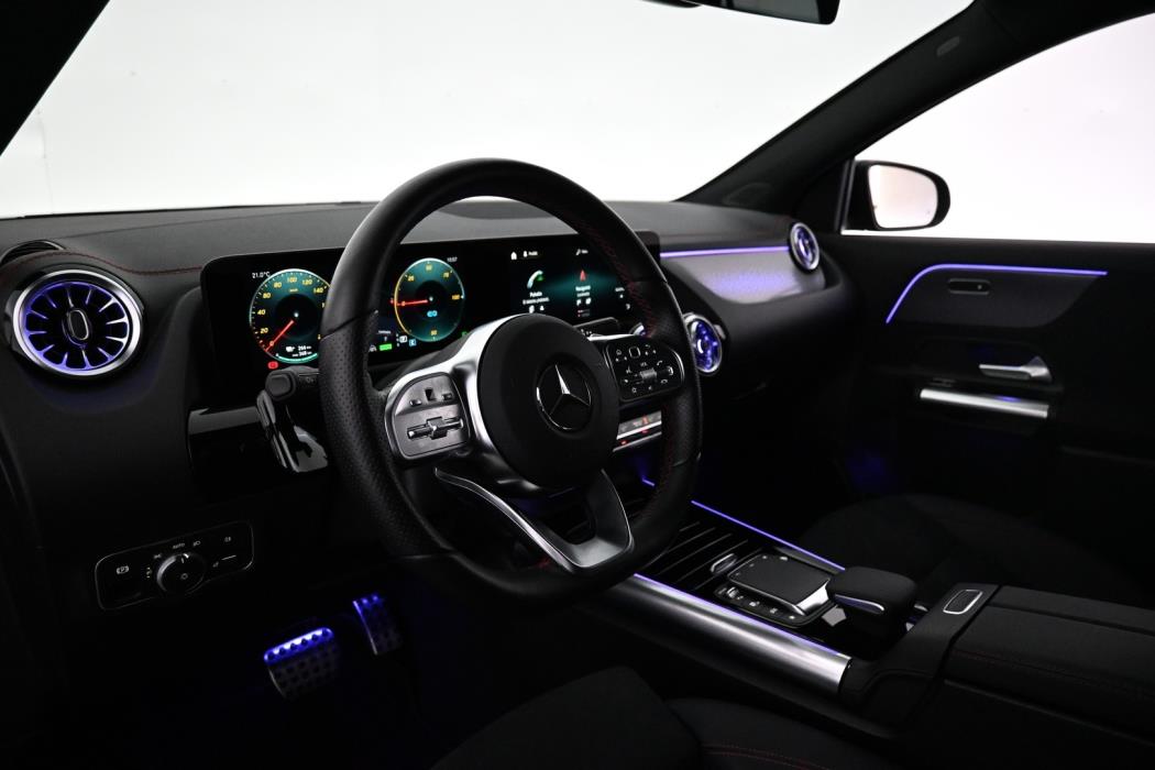 MERCEDES-BENZ EQA 2023