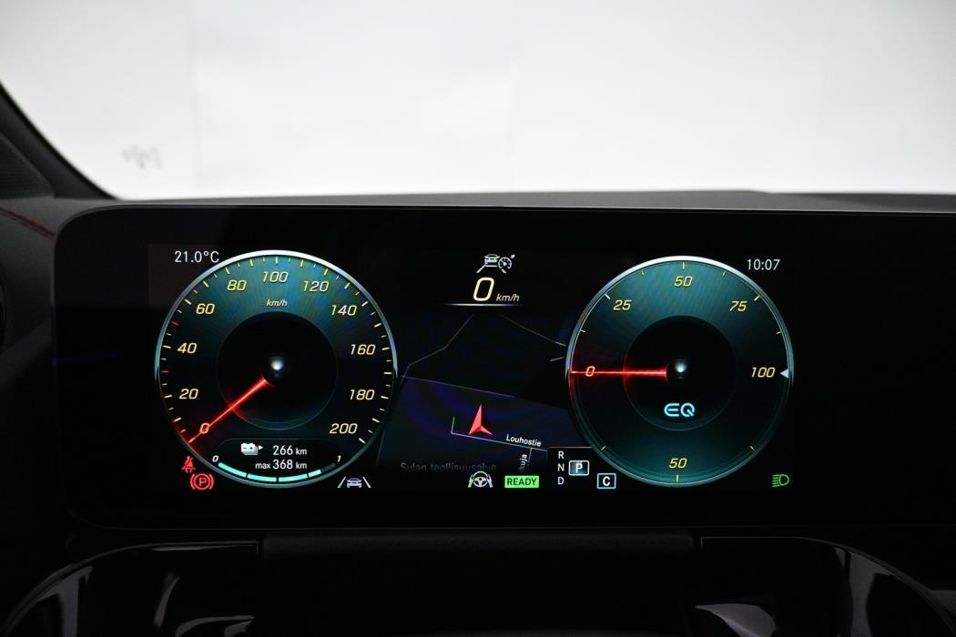 MERCEDES-BENZ EQA 2023