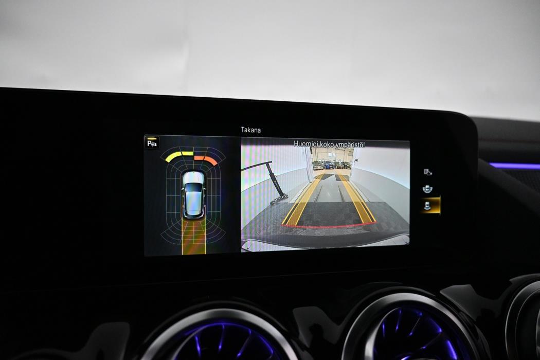 MERCEDES-BENZ EQA 2023