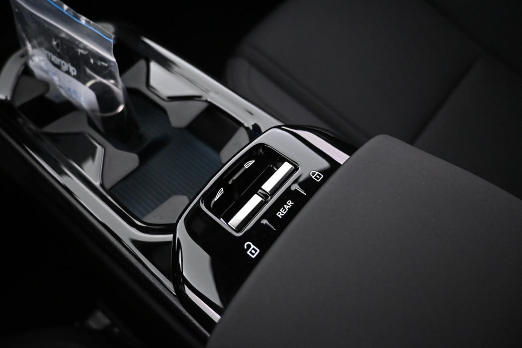 VOLVO EX30 2025