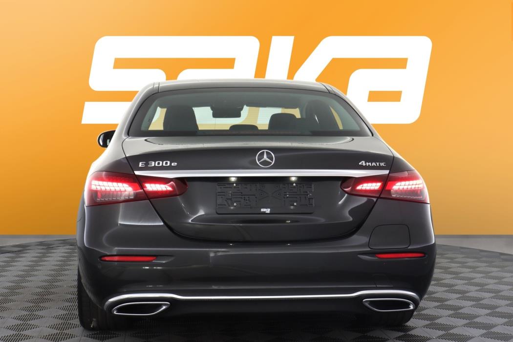MERCEDES-BENZ E 2021