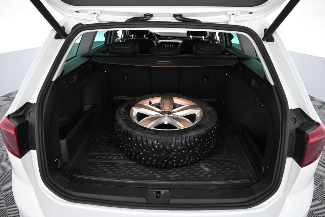 VOLKSWAGEN Passat 2021