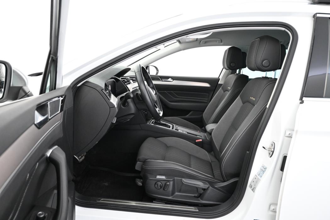 VOLKSWAGEN Passat 2021