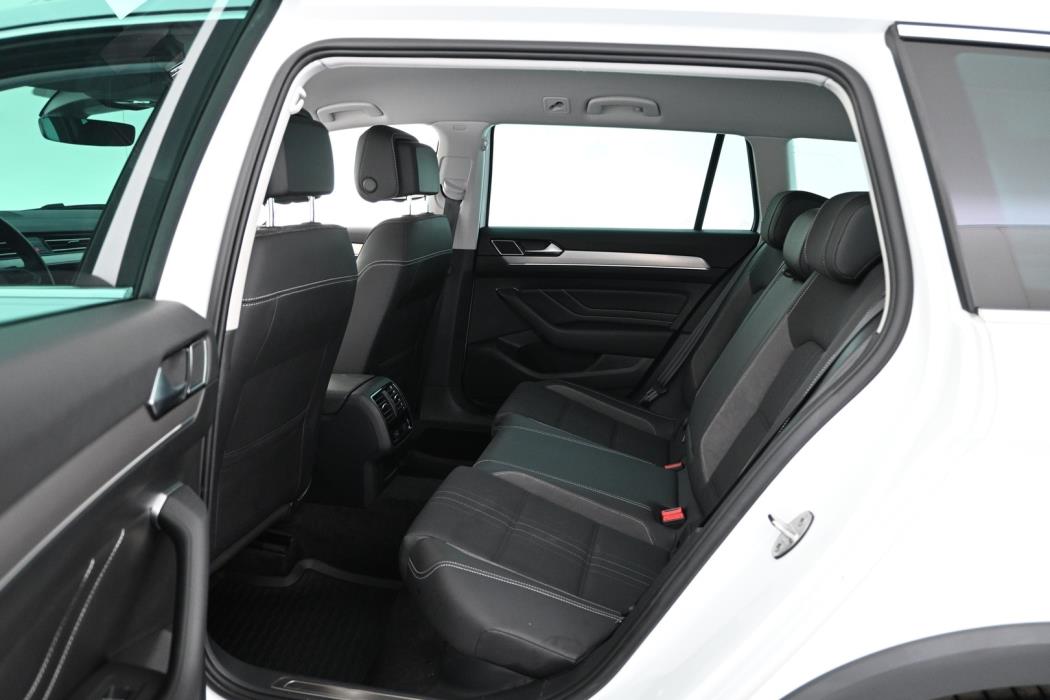 VOLKSWAGEN Passat 2021