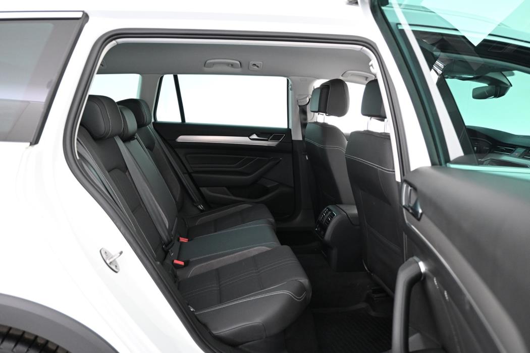 VOLKSWAGEN Passat 2021