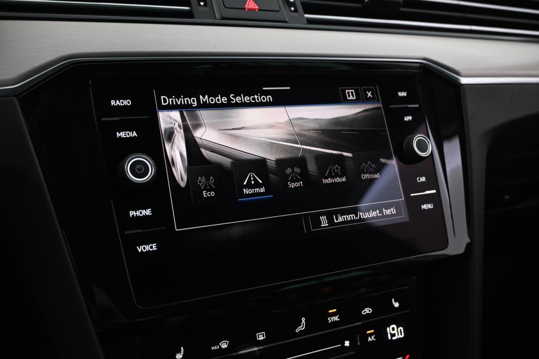 VOLKSWAGEN Passat 2021