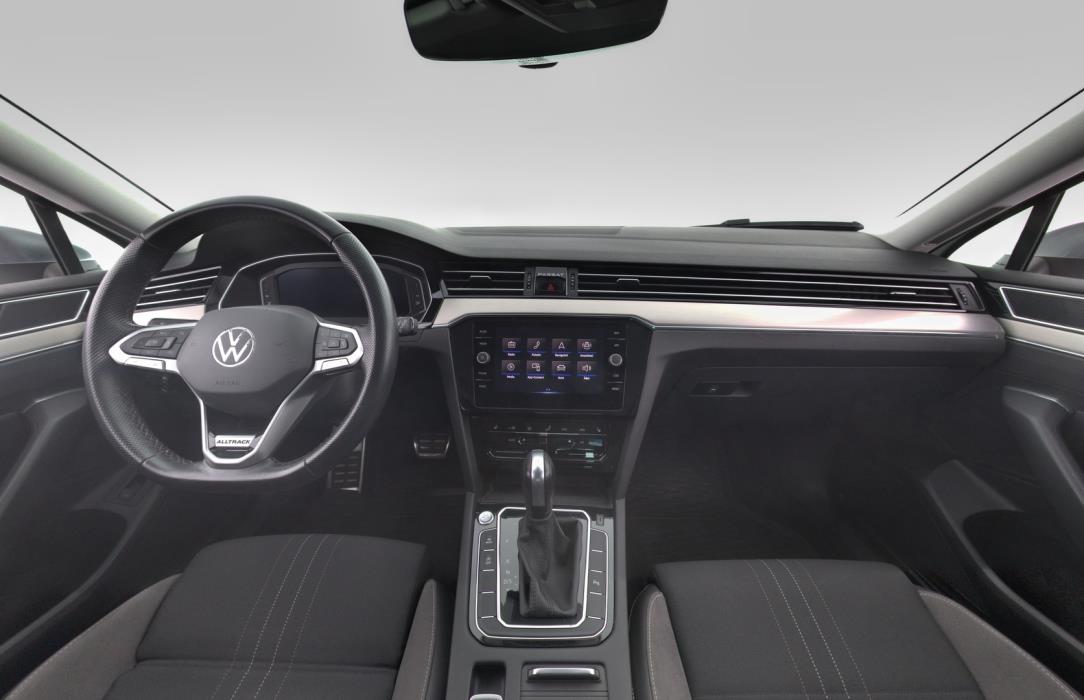 VOLKSWAGEN Passat 2021