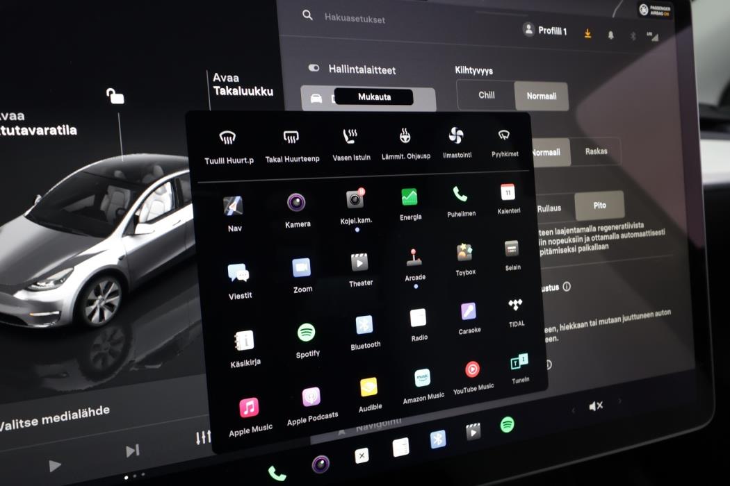TESLA Model Y 2023