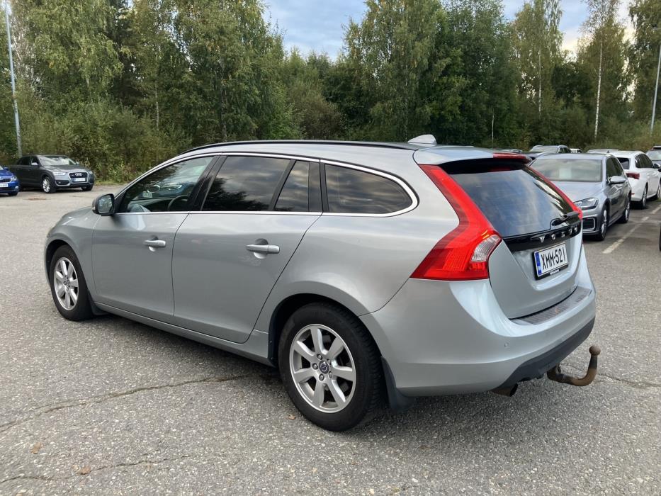VOLVO V60 2012