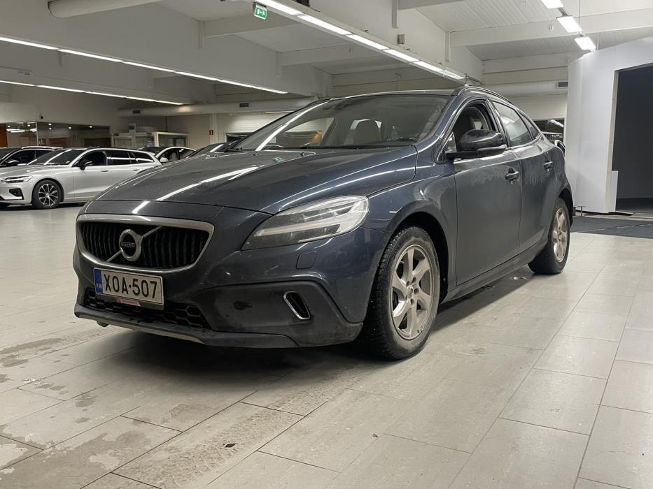 VOLVO V40 Cross Country 2018