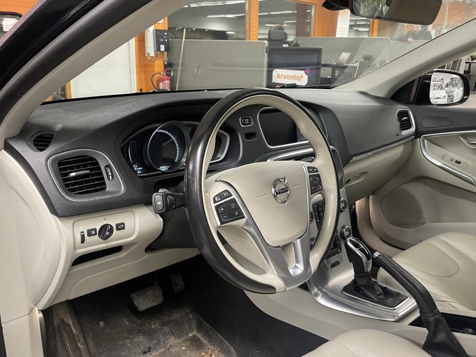 VOLVO V40 Cross Country 2018