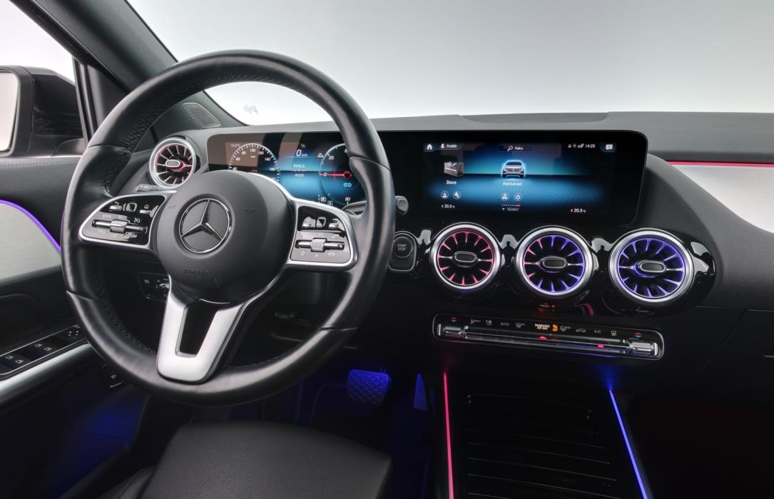 MERCEDES-BENZ EQA 2024