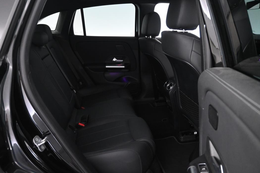 MERCEDES-BENZ EQA 2024