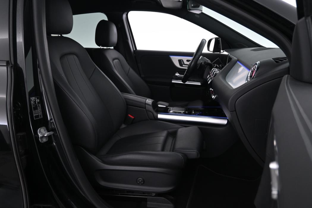 MERCEDES-BENZ EQA 2024