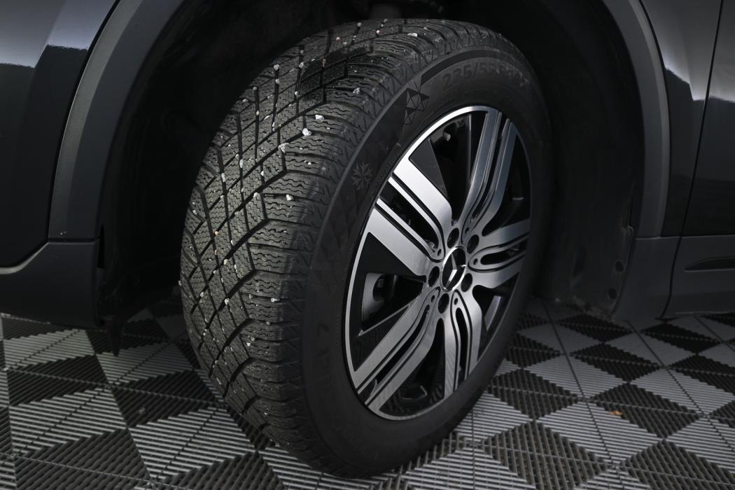 MERCEDES-BENZ EQA 2024