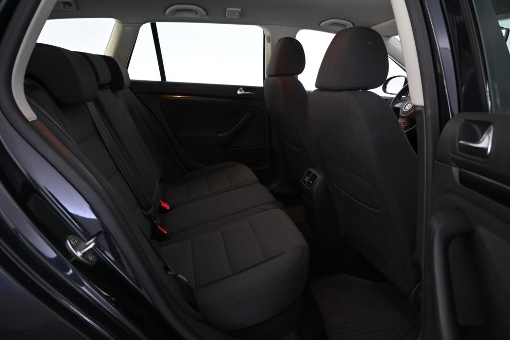 VOLKSWAGEN Golf 2010