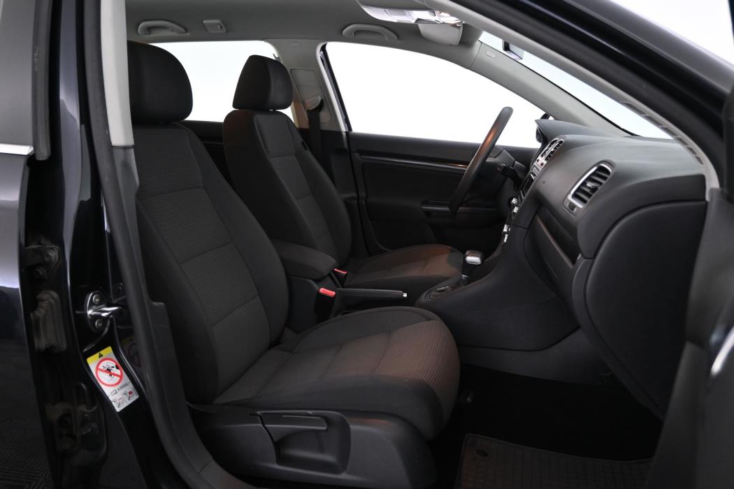 VOLKSWAGEN Golf 2010