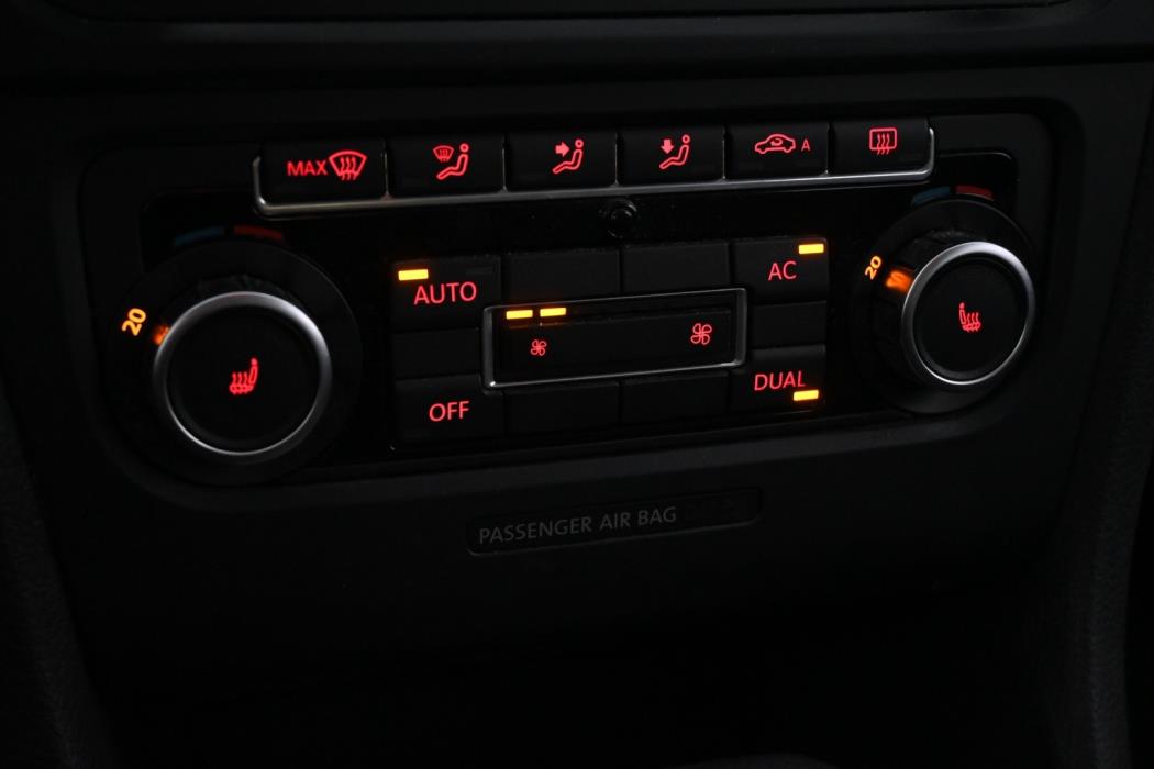 VOLKSWAGEN Golf 2010