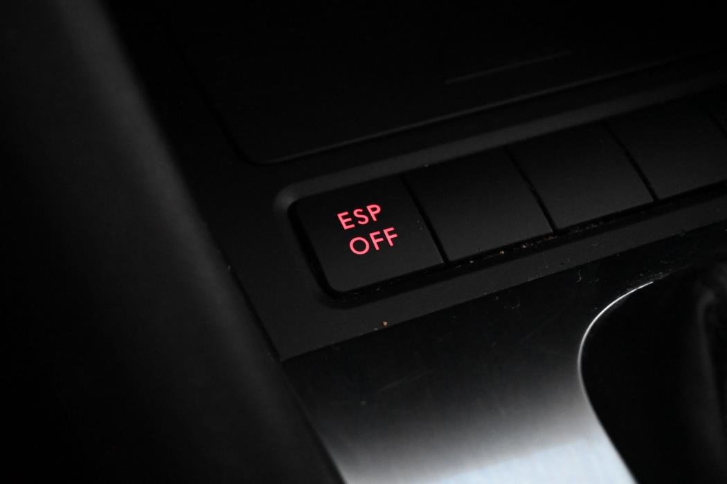 VOLKSWAGEN Golf 2010