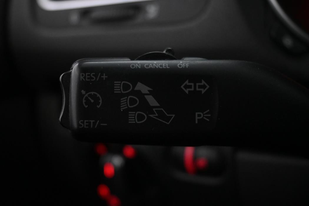 VOLKSWAGEN Golf 2010