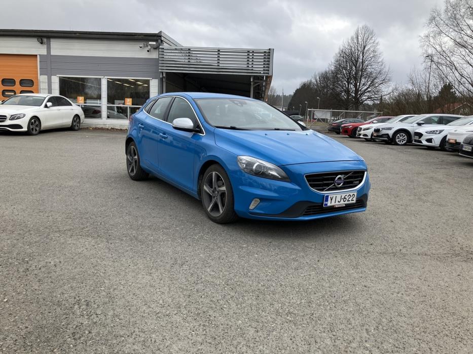 VOLVO V40 2013