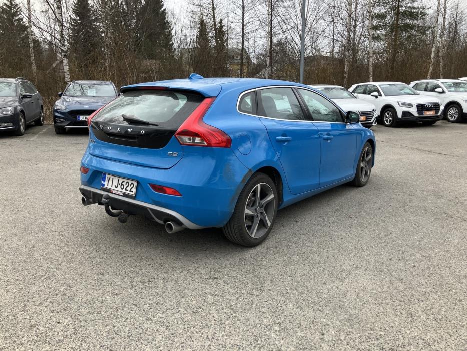 VOLVO V40 2013