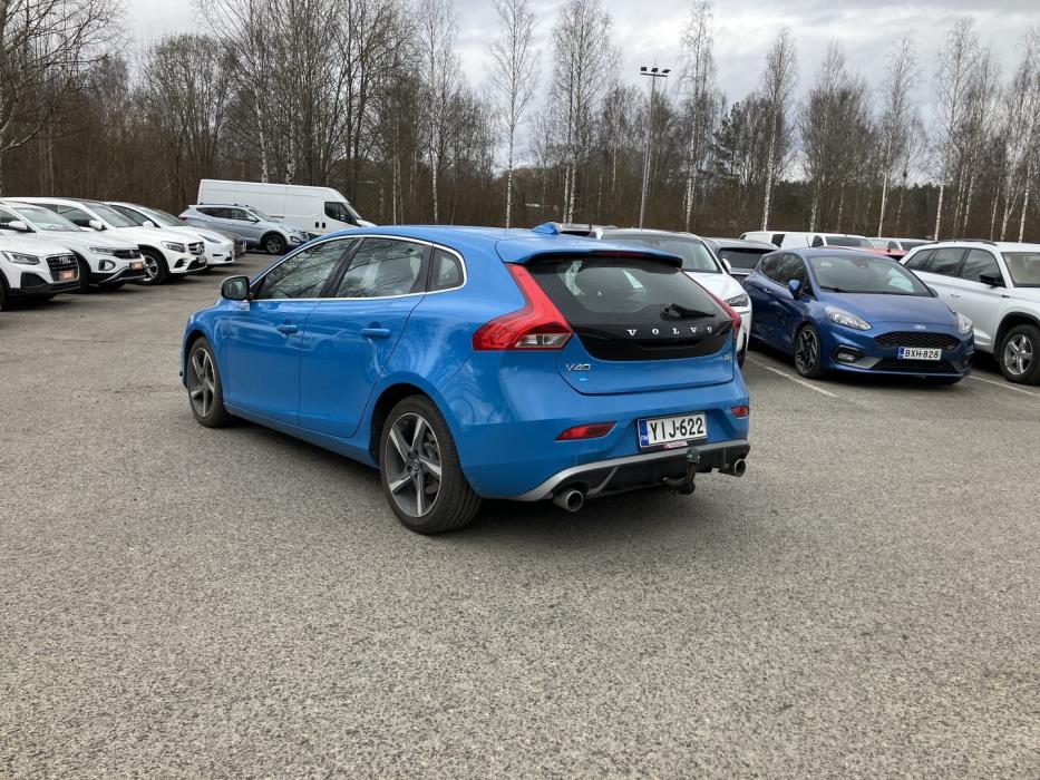 VOLVO V40 2013