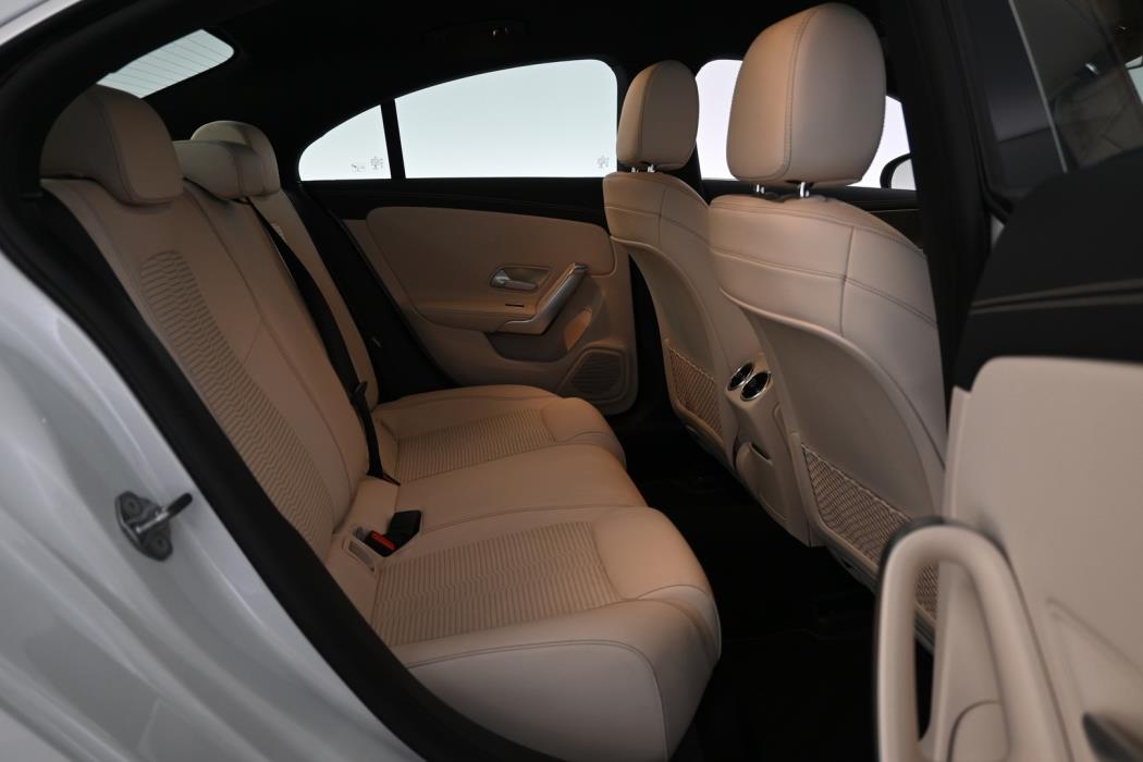 MERCEDES-BENZ CLA 2020