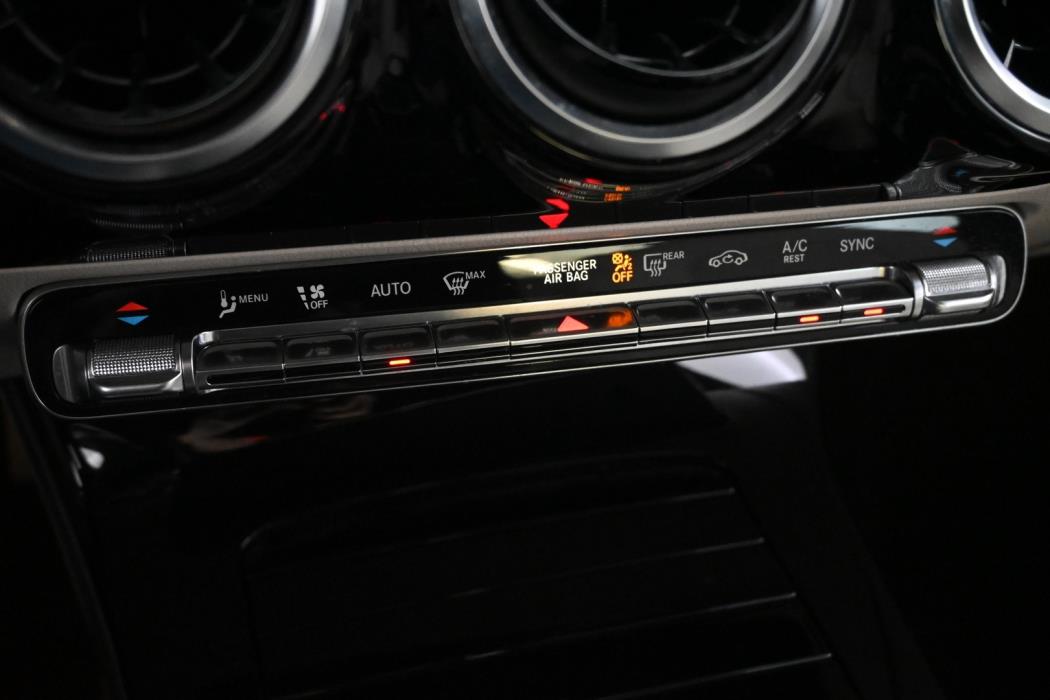 MERCEDES-BENZ CLA 2020