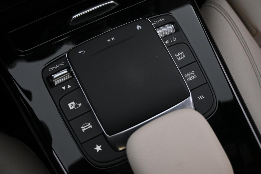 MERCEDES-BENZ CLA 2020