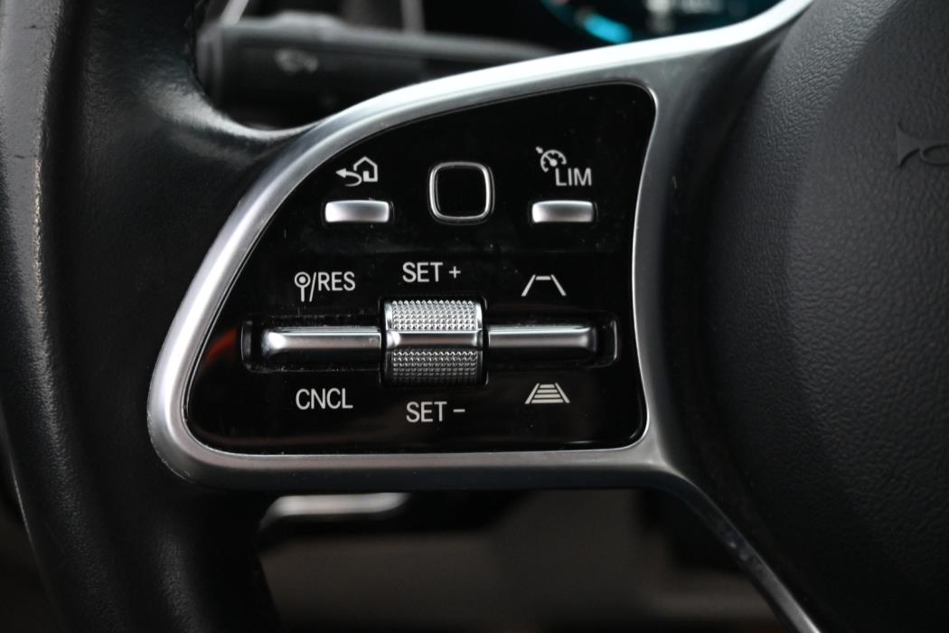 MERCEDES-BENZ CLA 2020